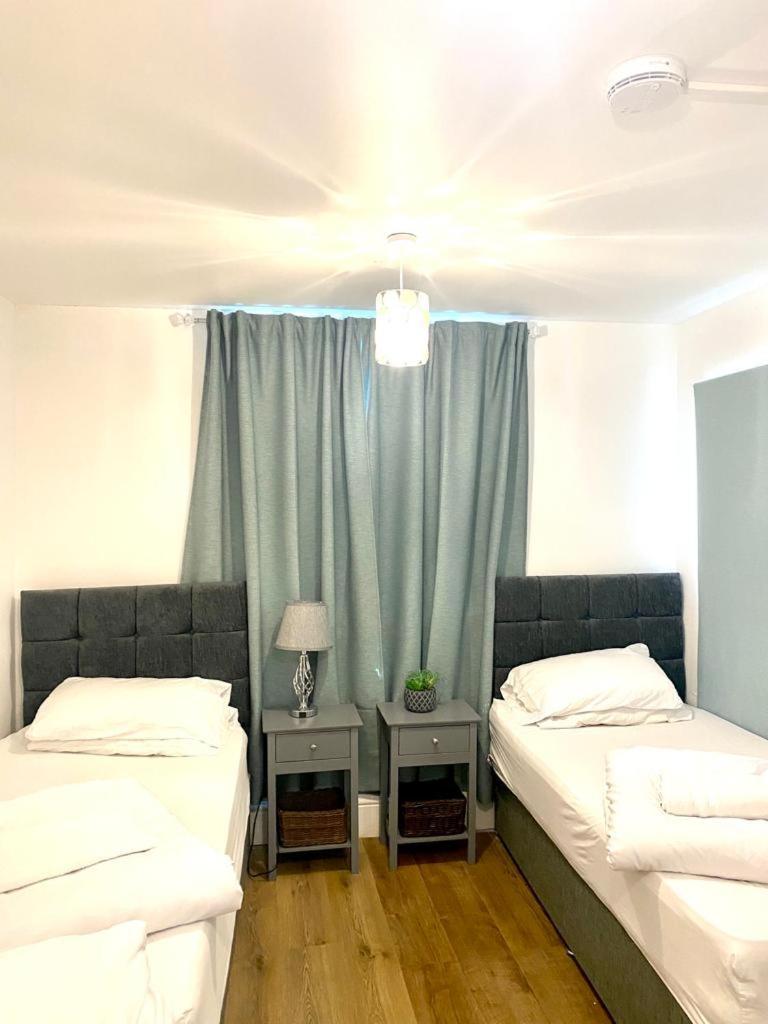 Central Suite, 3 Single Beds Bristol Pokój zdjęcie